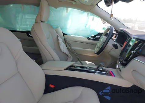 2022 Volvo Xc60 B5 Momentum из США, поврежденный, VIN YV4L12DKXN1081962